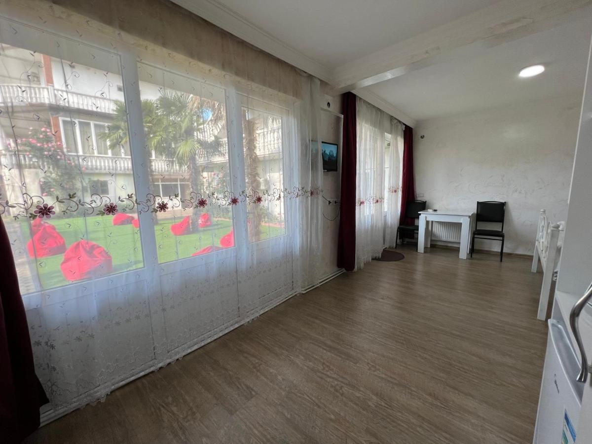 Elite Palace Plus Hotel Batumi Eksteriør bilde