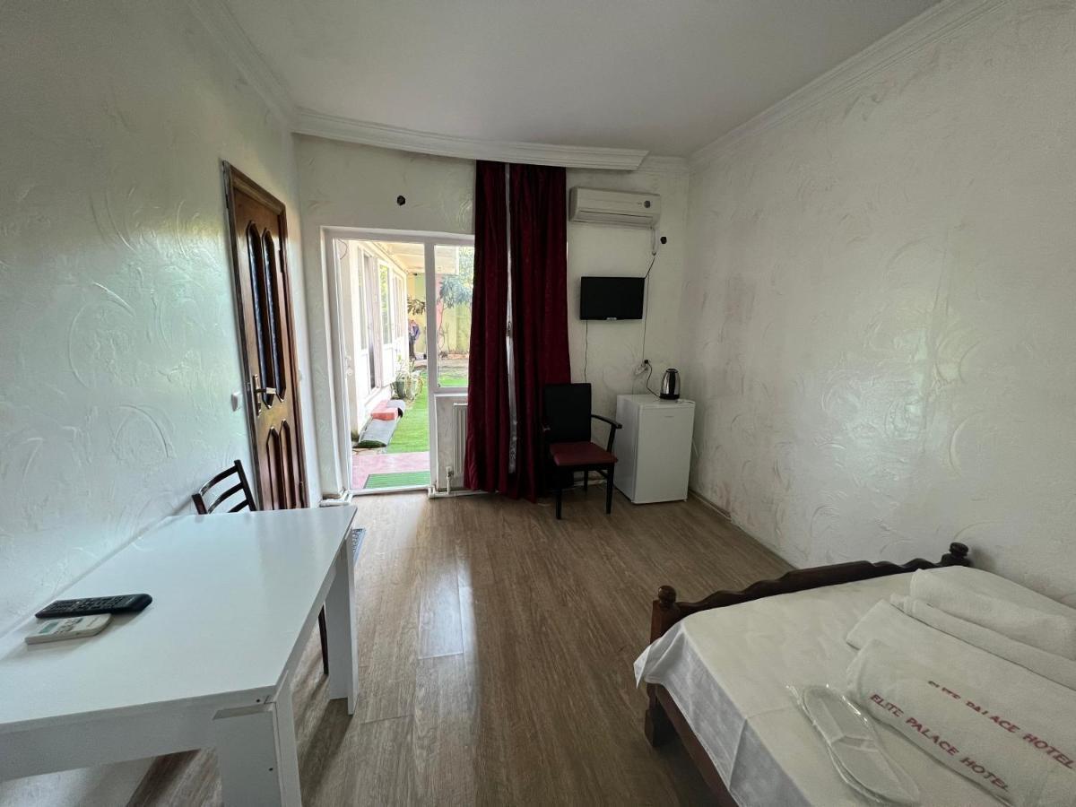 Elite Palace Plus Hotel Batumi Eksteriør bilde
